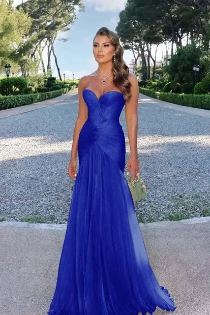 Glamorous Sweetheart Sleeveless Long Prom Dress with Pleated