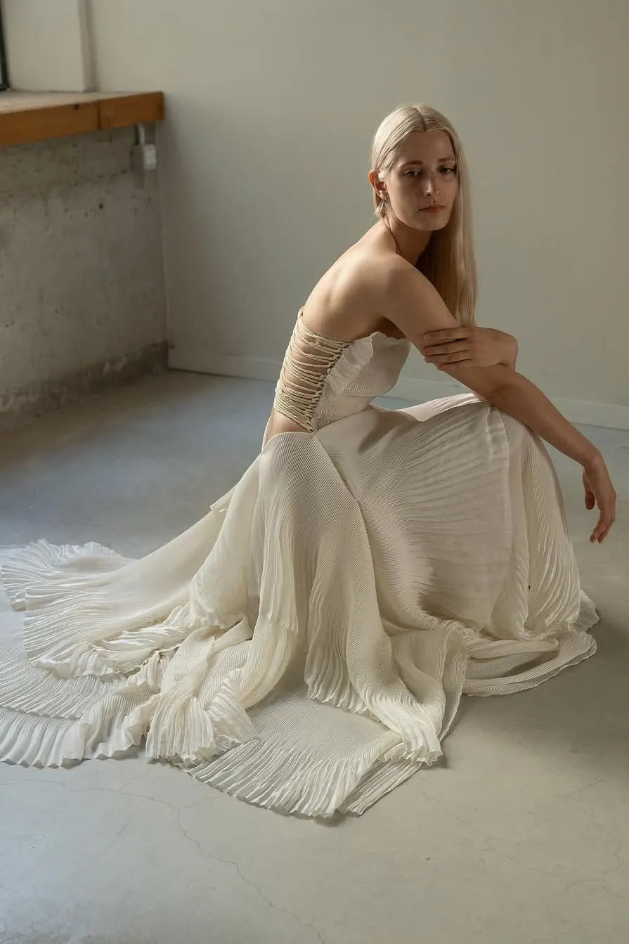 Chic Ivory Chiffon Strapless Sleeveless Slim Long Prom Dress with Ruffles