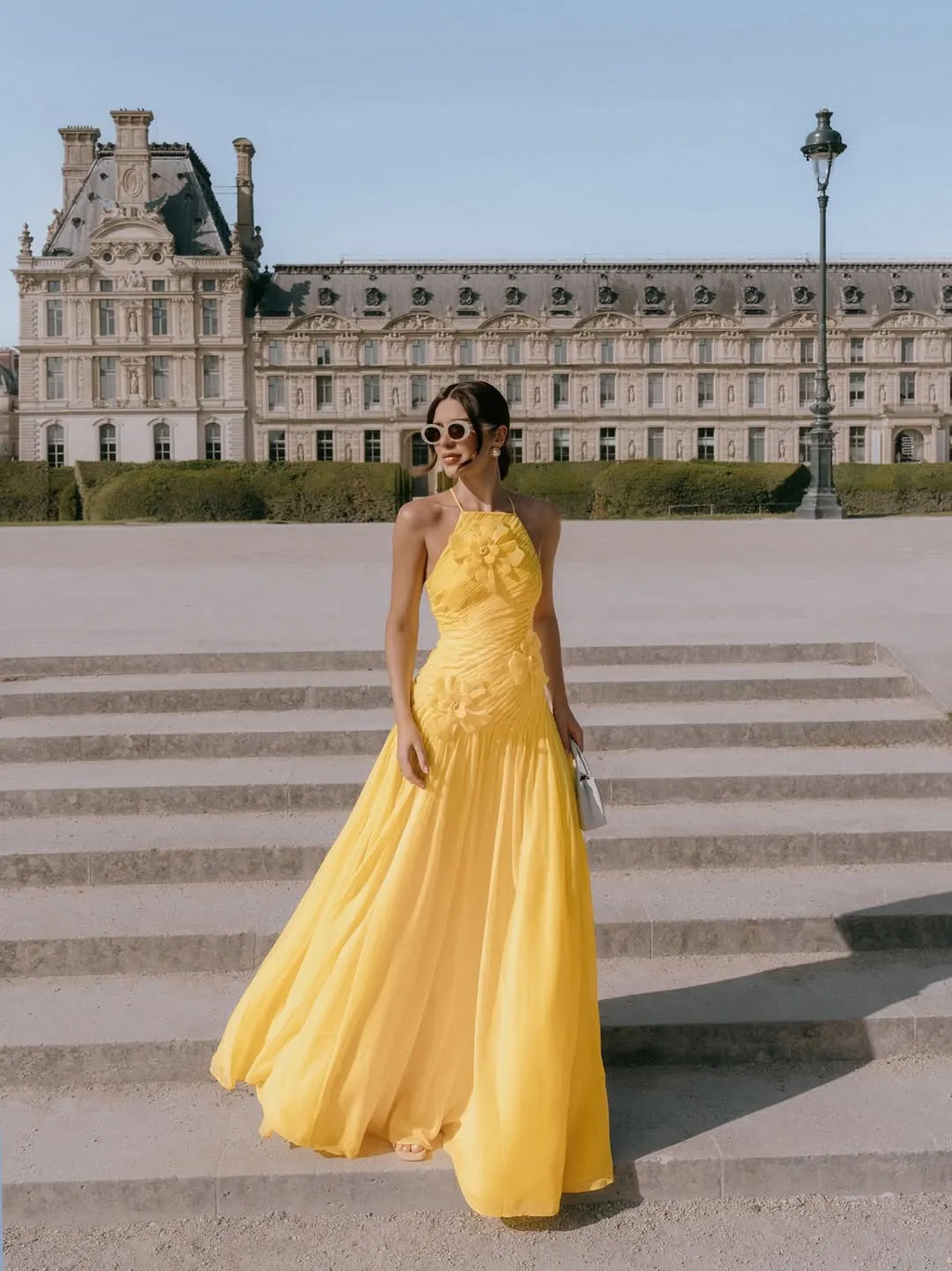 Elegant Yellow Chiffon Halter Sleeveless Applique Prom Dress with Pleated