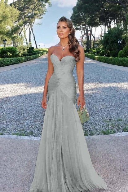 Glamorous Sweetheart Sleeveless Long Prom Dress with Pleated