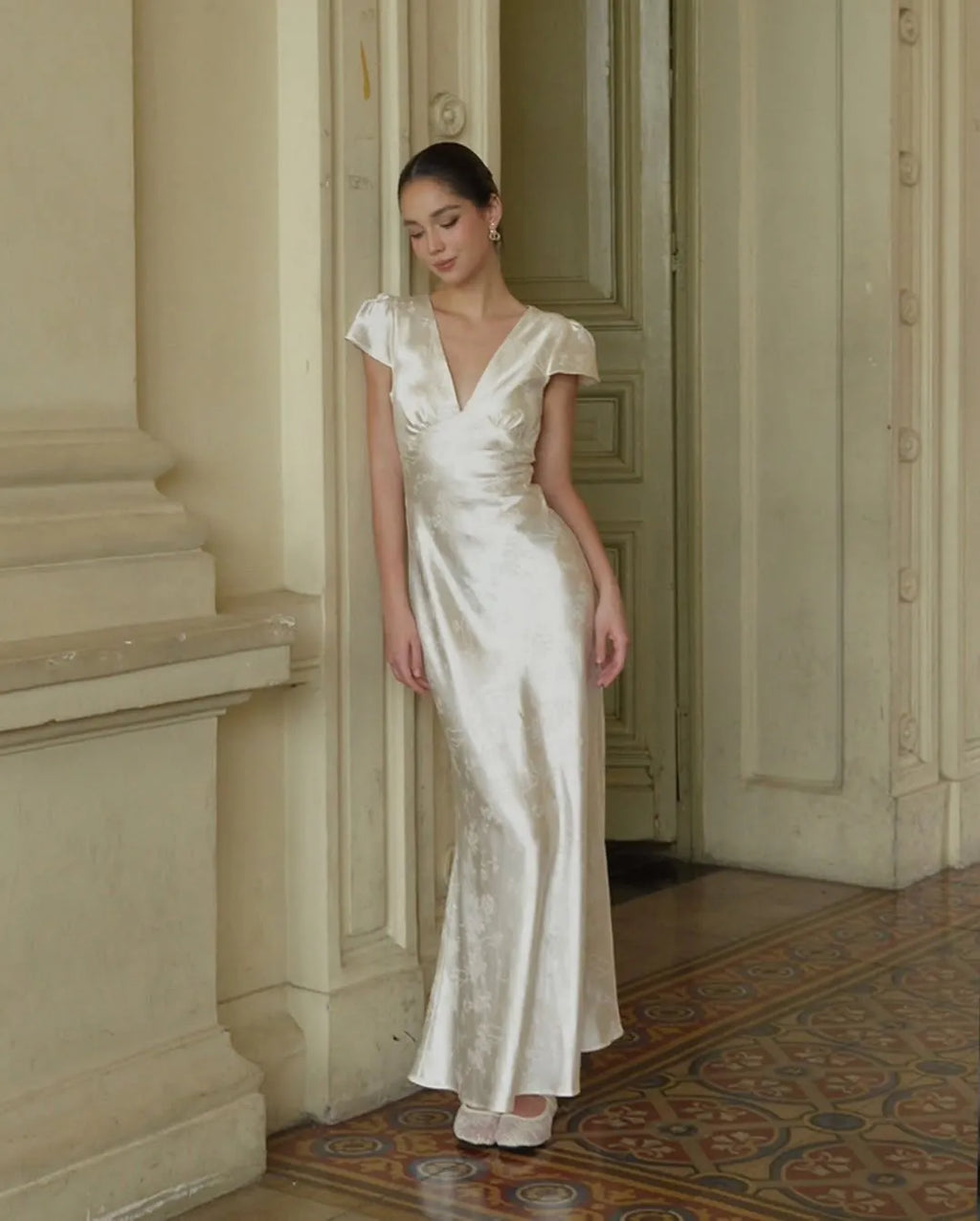 Stunning Silver Satin Sleeveless V Neck Long Prom Dress with Print