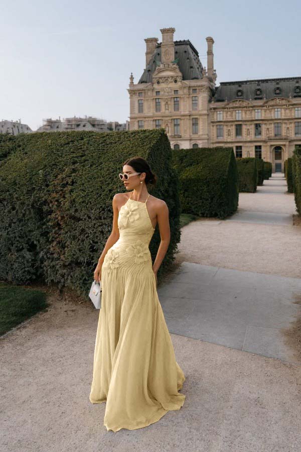 Elegant Yellow Chiffon Halter Sleeveless Applique Prom Dress with Pleated