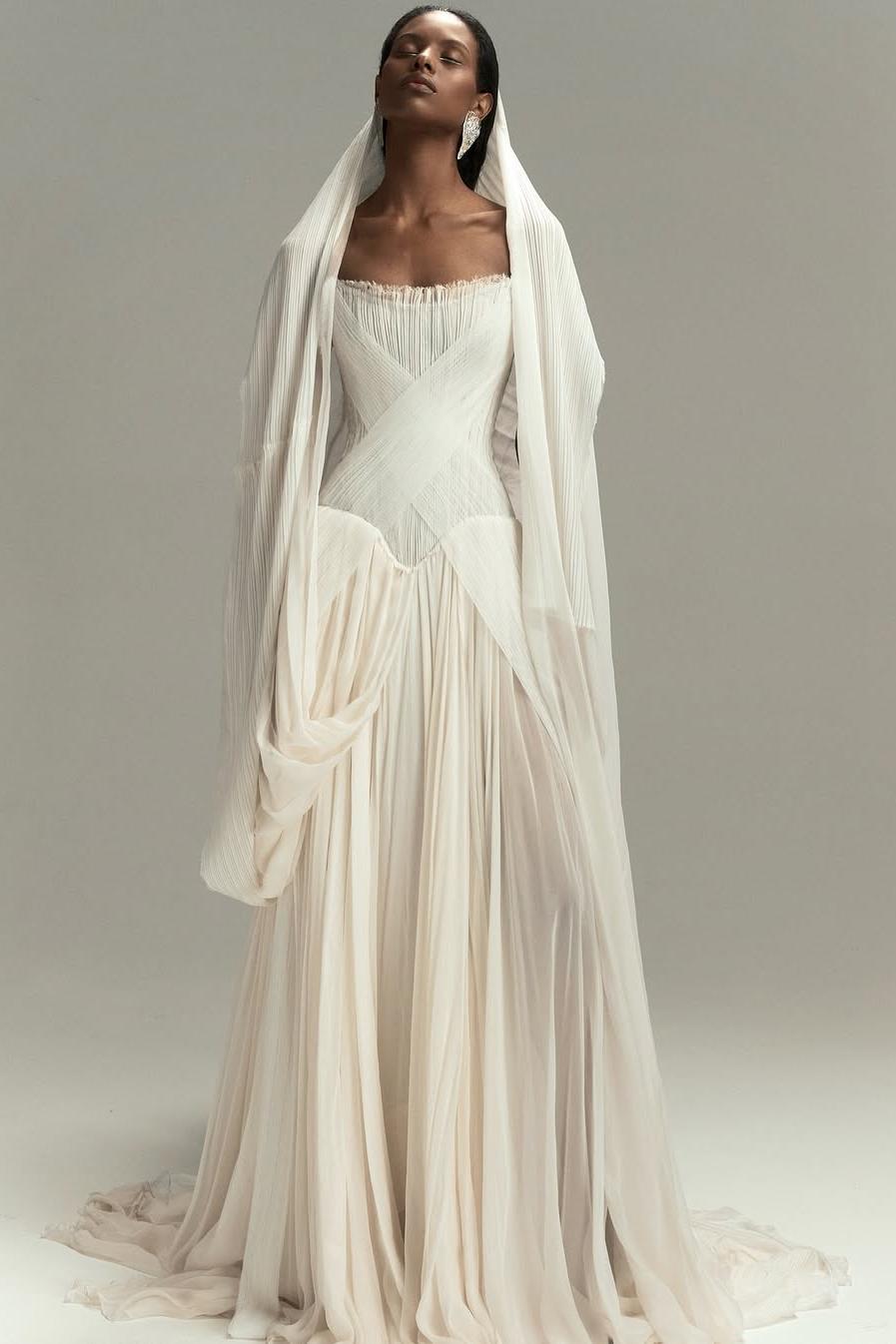 Simple Ivory Chiffon Sleeveless Strapless Long Prom Dress with Train