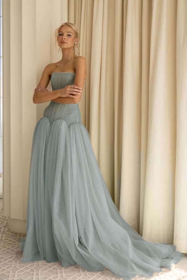 Sexy Sage Tulle Strapless Sleeveless Long Prom Dress with Pleated