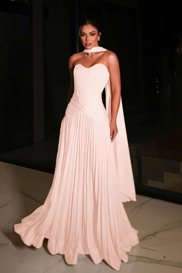 Glamorous Strapless Sleeveless Pleated Long Prom Dress with Scarf