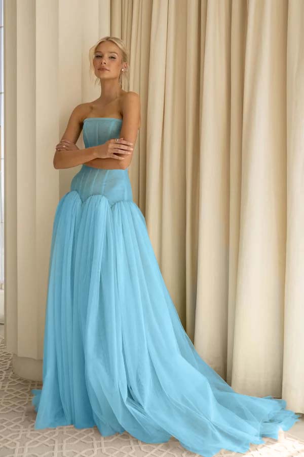 Sexy Sage Tulle Strapless Sleeveless Long Prom Dress with Pleated