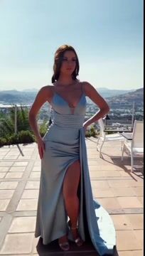 Sleeveless Mermaid V-Neck Prom Dress With Ruffles
