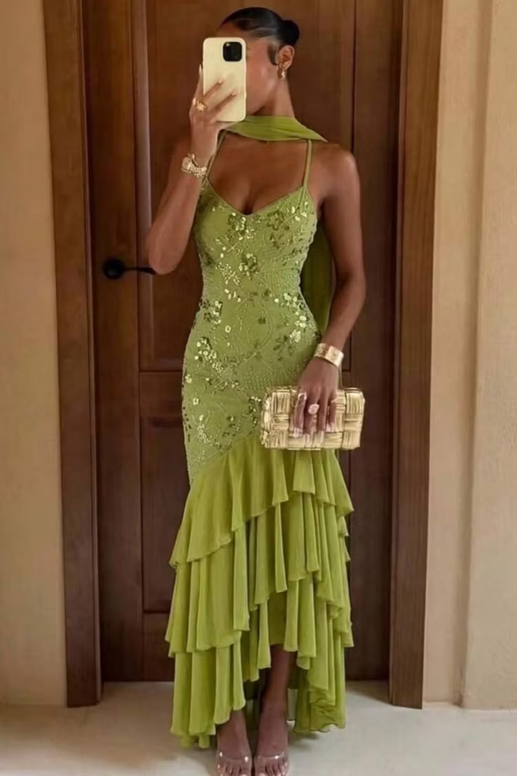 Chic Green Chiffon Sleeveless Spaghetti Strap Ruffles Hem Long Prom Dress with Scarf