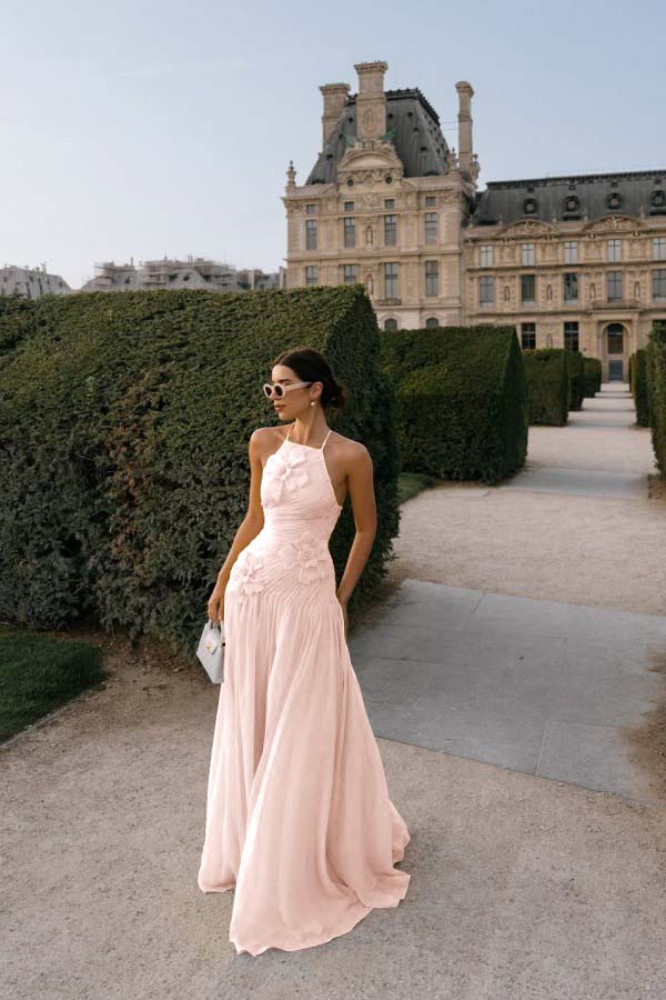 Elegant Yellow Chiffon Halter Sleeveless Applique Prom Dress with Pleated