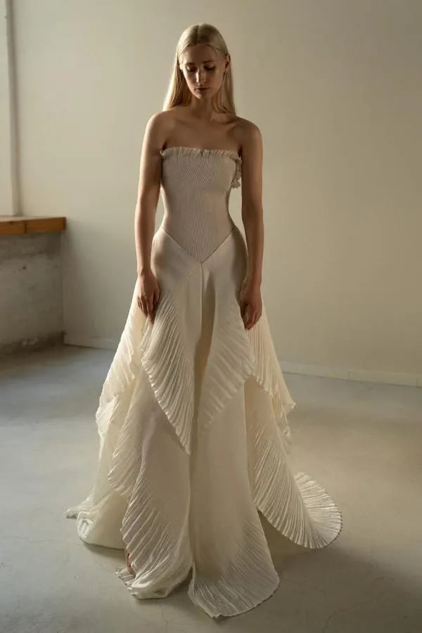 Chic Ivory Chiffon Strapless Sleeveless Slim Long Prom Dress with Ruffles