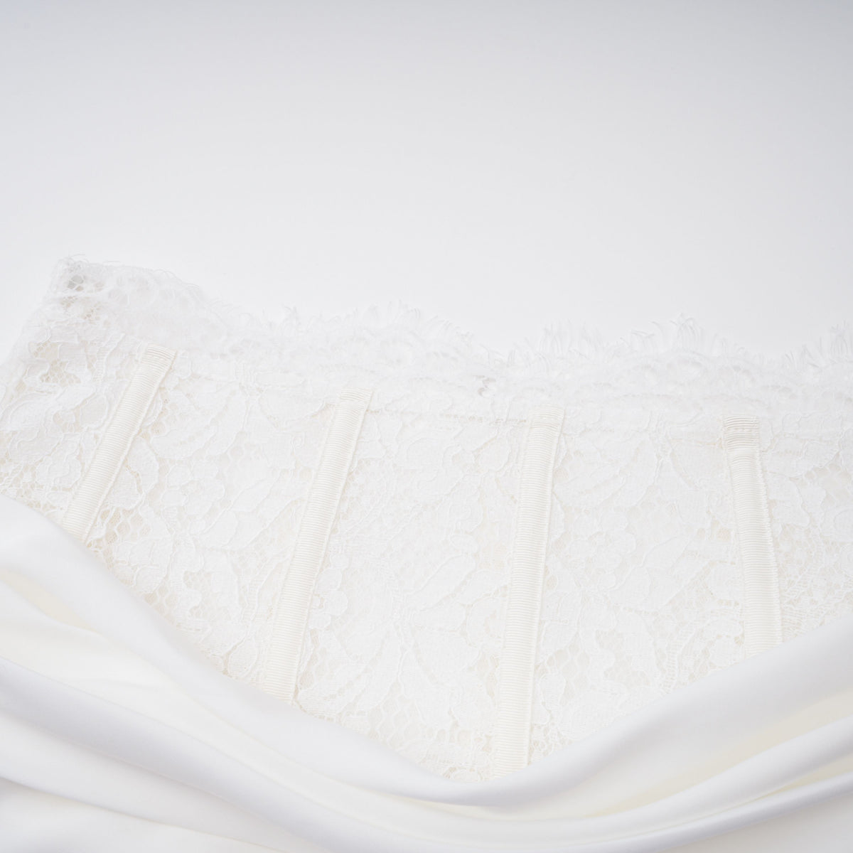 Siosi White Ruched Top & Skirt Set with Lace Trim