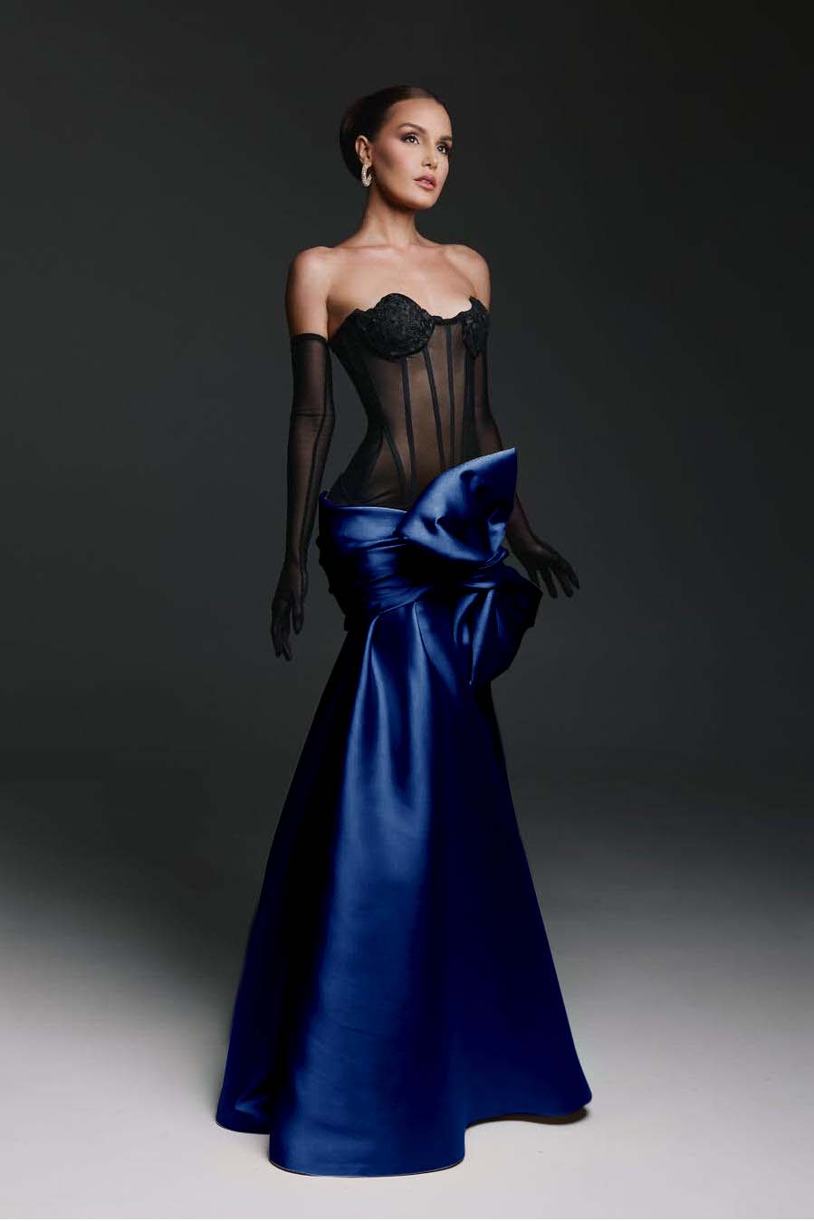 Stunning Sweetheart Sleeveless Mermaid Bow Prom Dress with Gloves