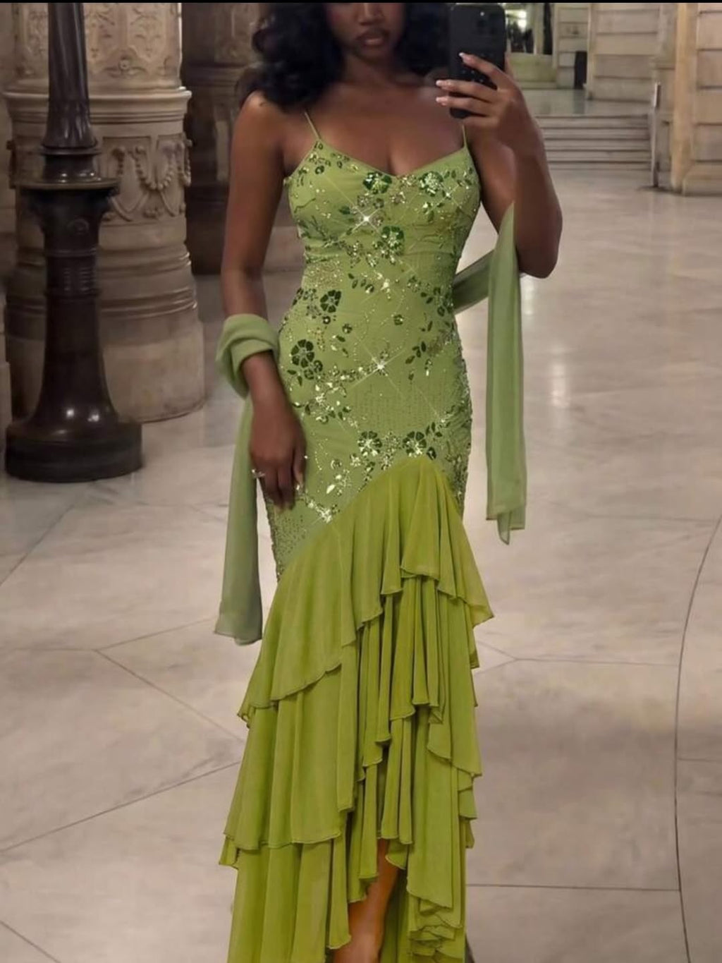 Chic Green Chiffon Sleeveless Spaghetti Strap Ruffles Hem Long Prom Dress with Scarf