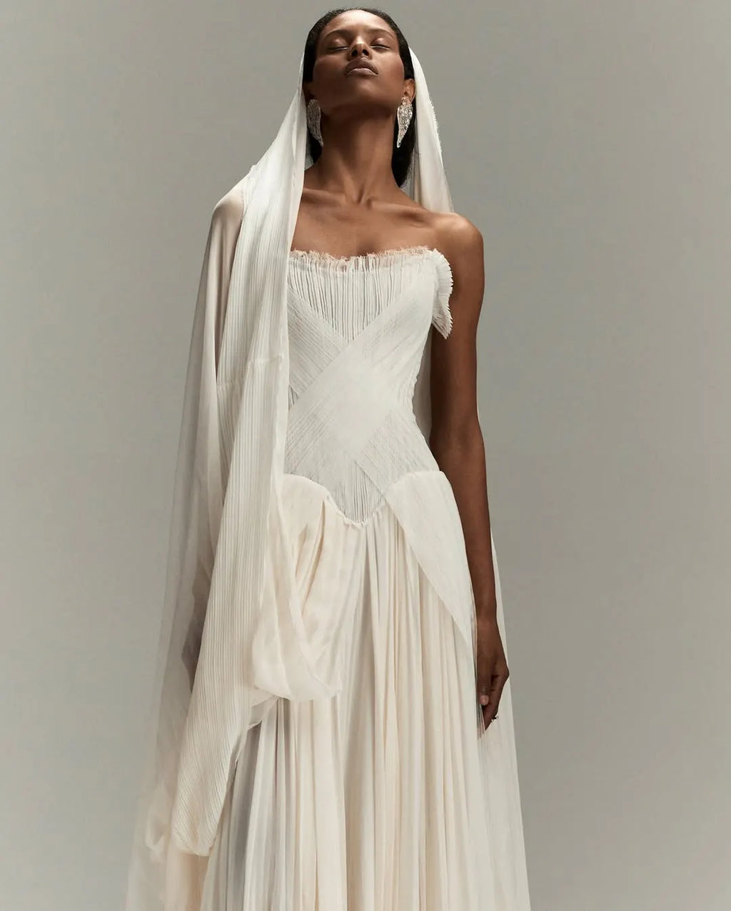 Simple Ivory Chiffon Sleeveless Strapless Long Prom Dress with Train