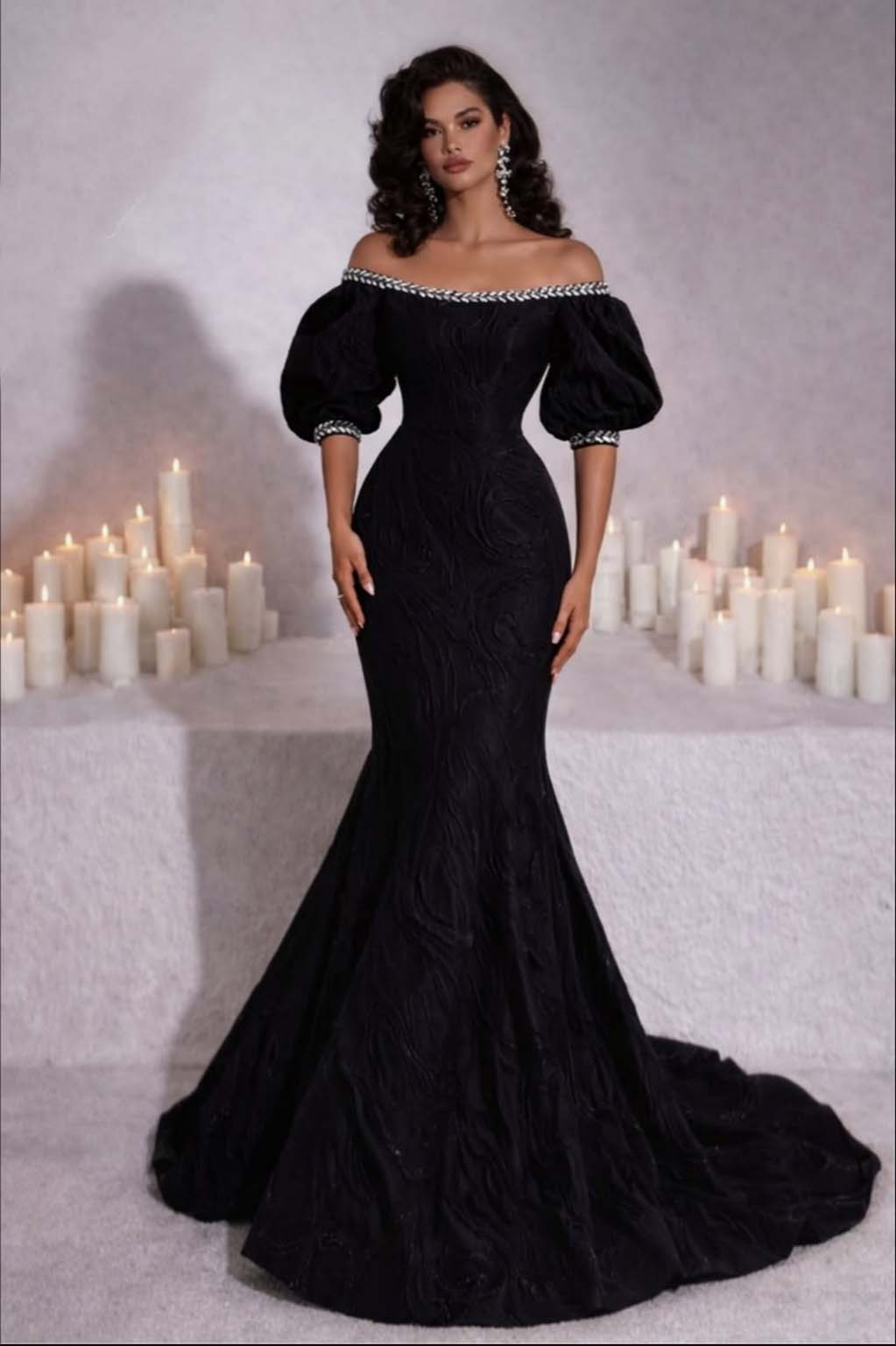 Stunning Black Strapless Off the Shoulder Bubble Sleeves Sweep Prom Dress