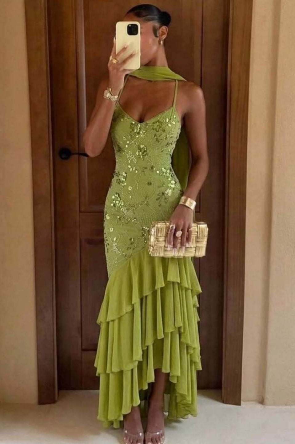 Chic Green Chiffon Sleeveless Spaghetti Strap Ruffles Hem Long Prom Dress with Scarf